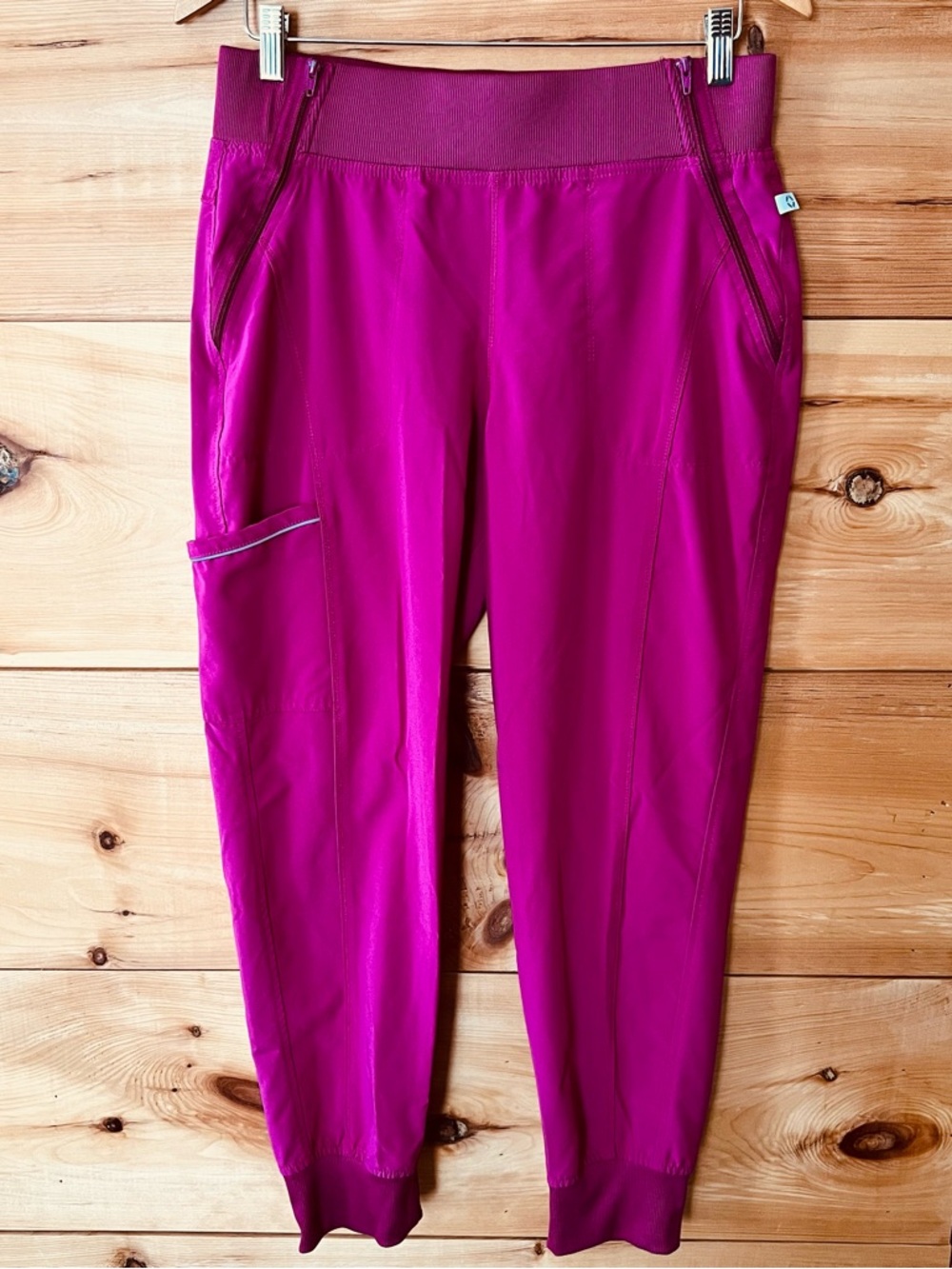 Figs Raspberry Scrubs Joggers Ankle Pants 5 Pockets Comfy Sporty Athletic